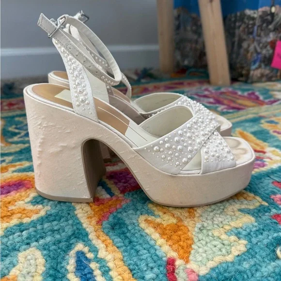 Dolce Vita Wessi Platform Heels - Picture 4 of 4